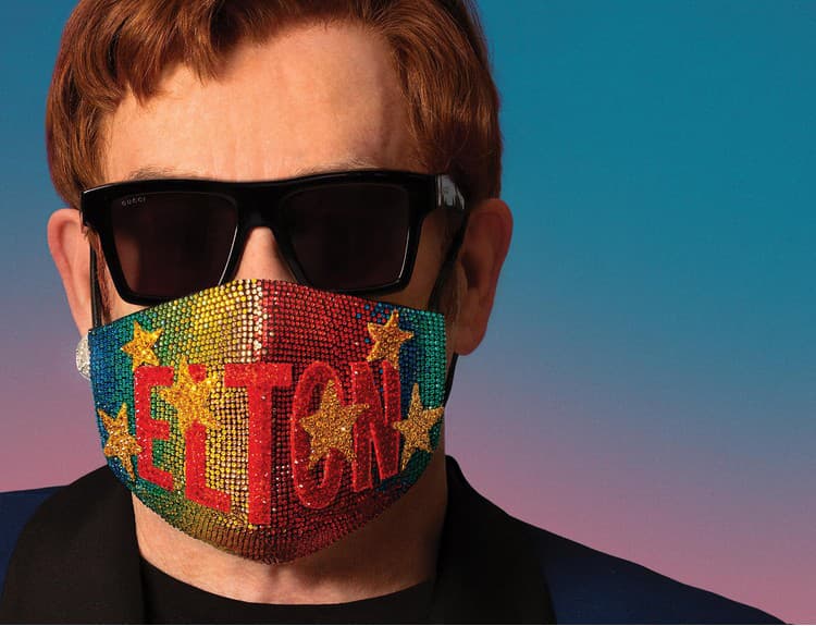 Elton John vydá album The Lockdown Sessions. Je plný hviezdnych spoluprác