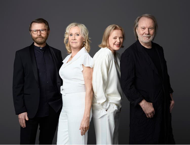 ABBA s prvým štúdiovým albumom od roku 1981 dobyla britský rebríček