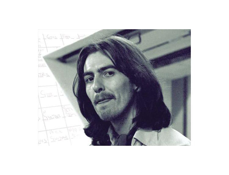 Člen Beatles George Harrison zomrel pred 20 rokmi