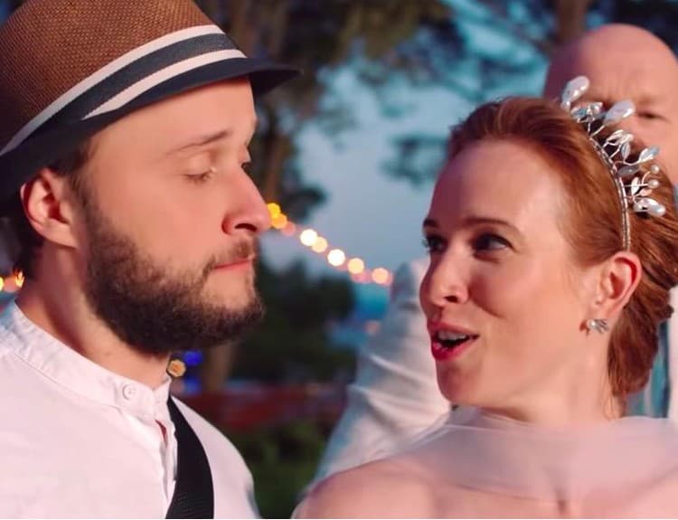 Slovensko má nový energický svadobný hit! Zaznie vo filme Šťastný nový rok 2