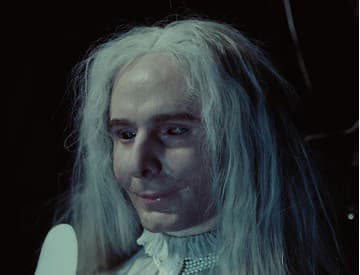 VIDEO: Matt Bellamy naháňa hrôzu v novom dystopickom klipe kapely Muse VIDEO: Matt Bellamy naháňa hrôzu v novom dystopickom klipe kapely Muse
