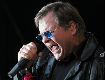 Zomrel americký rockový hudobník Meat Loaf. Pripomeňte si jeho nesmrteľný hit