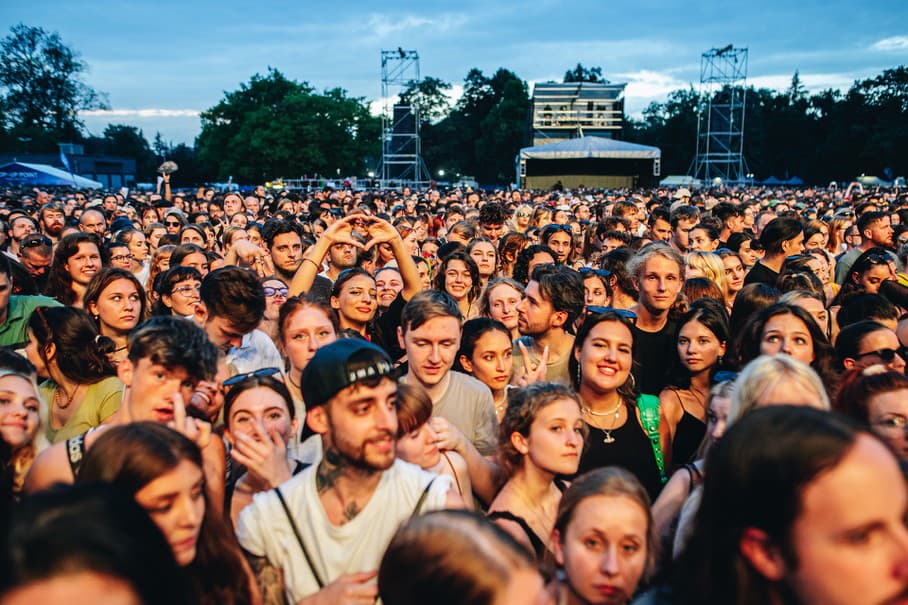 fanúšikovia Arctic Monkeys v Prahe, 18.8.2022