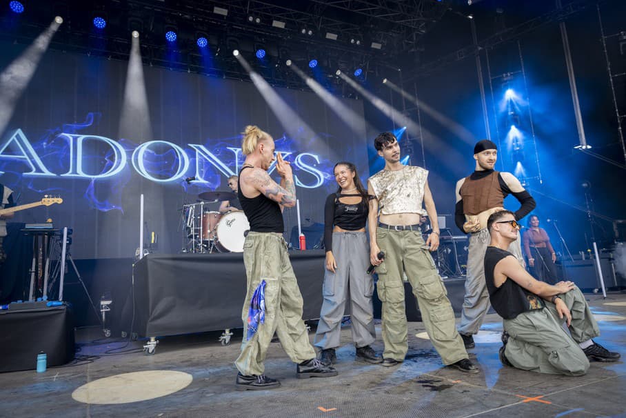Colours of Ostrava 2024, 17.7.2024, Adonxs