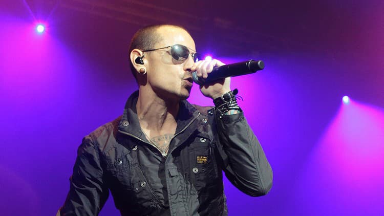 Chester Bennington, Linkin Park, 2015