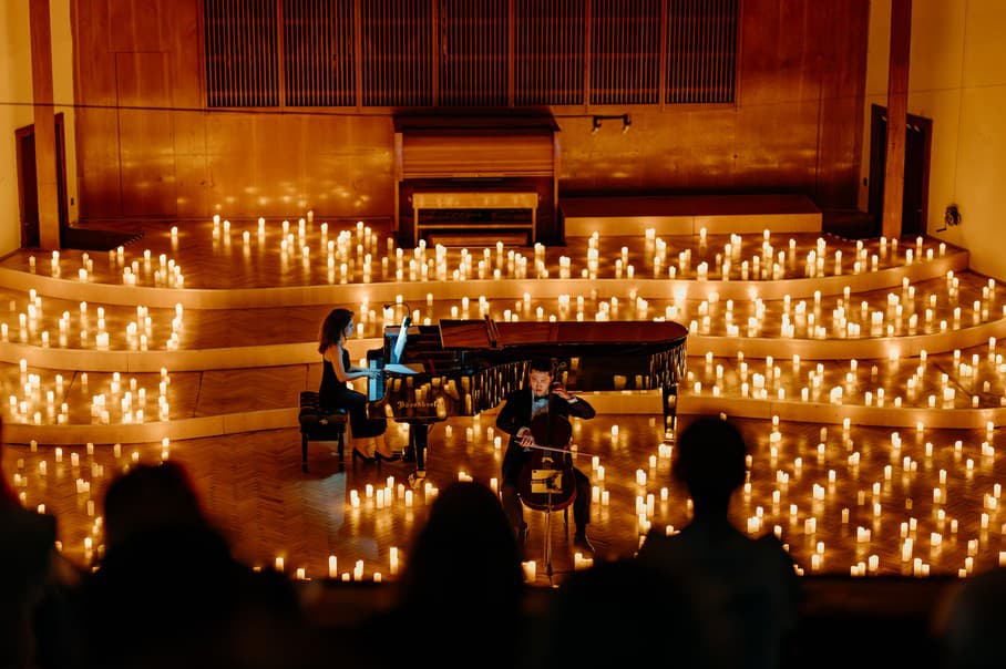 Angelina Kydora a Boseong Cho, Thousand Candles