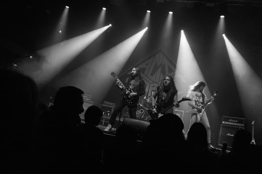 Acid Force, Besnenie zbojníkov, 25.4.2025