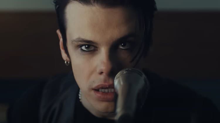 Yungblud, video Zombie