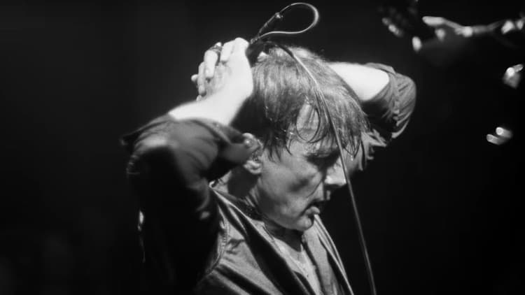 Suede, video Dancing With The Europeans