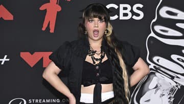 Nominácie BRIT Awards 2026: Olivia Dean a Lola Young vedú v ročníku rozmanitosti a prekvapivých absencií