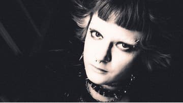 Laura Jašková alias Meowlau o sólovej tvorbe: Verše zo mňa vychádzali samé a až neskôr som pochopila ich význam