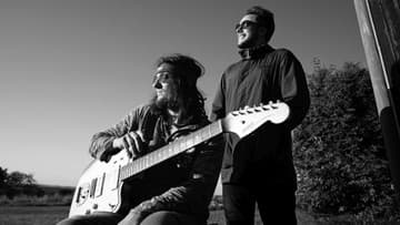 Moře dní a Anna Vaverková sa v novom singli vydávajú do Kolína nad Rýnom