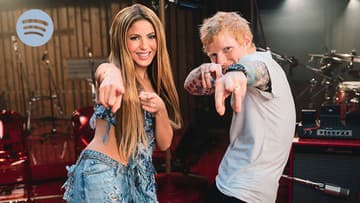Nečakané spojenie: Shakira a Ed Sheeran predstavili naživo speváčkin hit Hips Don't Lie