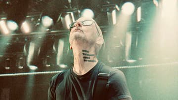 Moby po 17 rokoch vystúpi v Česku. Na Colours of Ostrava prinesie rave aj ambient