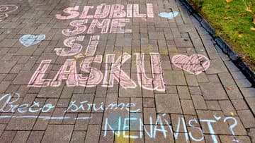 "Nežná a kriedová" má svoju hymnu. Kapela Ukupunktúra zverejnila láskavý protest song Toto je naša trieda