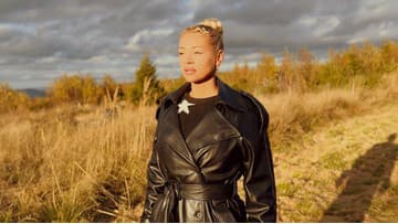 Lucia Gibarti pokrstila debutový album. Pozrite si videoklip k jednej z najintímnejších piesní Mesiac nad horou