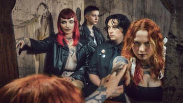 Mimo radar: Britské doom-punkové kvarteto Witch Fever búra mýty, kostoly aj stereotypy. Ich spoveďou je hluk