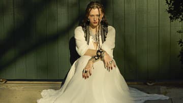 Karin Ann odkrýva krásu i bolesť prchavých medziľudských vzťahov, ktoré prináša život na cestách