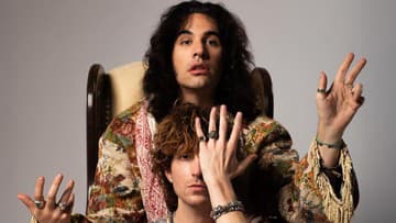 Kapela KISS má pokračovateľov priamo v pokrvnej línii. Debut Stanley Simmons vyjde už o pár dní