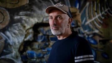 Yann Tiersen sa vo februári 2026 po jedenástich rokoch vráti do Bratislavy