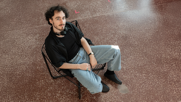 Producent daniu mapuje svoje hudobné dospievanie na EP vibrations