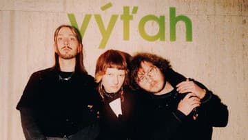 Meowlau vydáva singel Nemám výťah a nemám ani teba. Laura Jašková ním predstavuje svoju kapelu